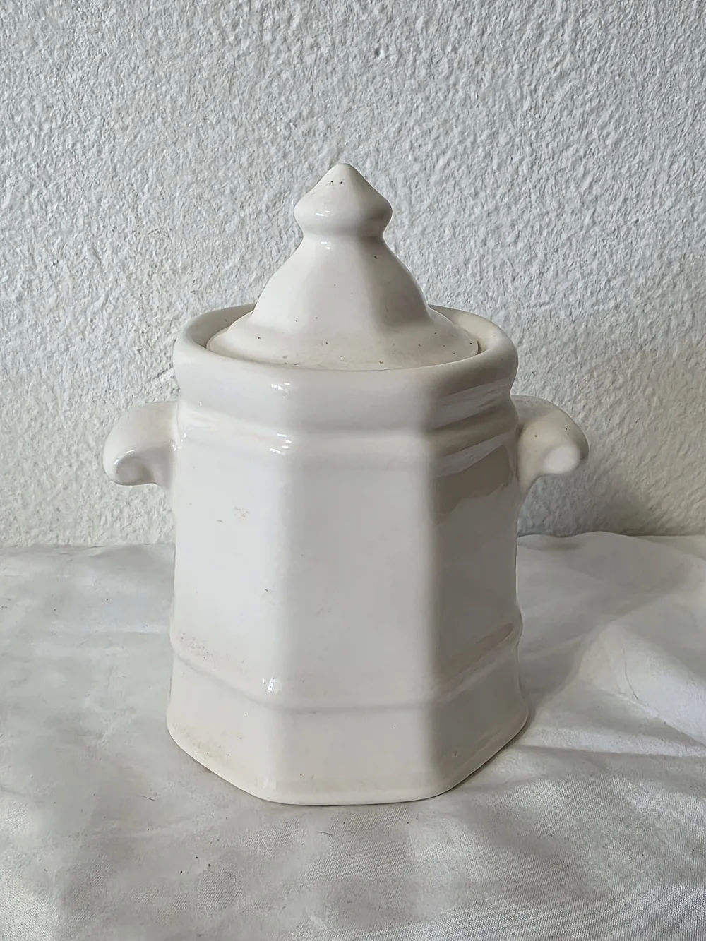 Pfaltzgraff set includes